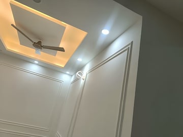 Room in 3 BHK Apartment at Sector 57 – for Sale