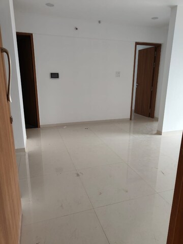 Room in 2 BHK Apartment at Majestique Signature Towers, Balewadi – for Rent