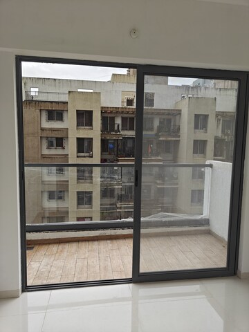 Room in 2 BHK Apartment at Majestique Signature Towers, Balewadi – for Rent