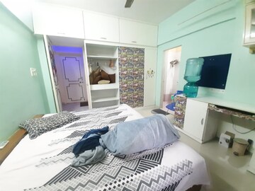 Bedroom in 2 BHK Apartment at Riddhi Garden, Malad East – for Rent