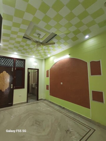 2.5 BHK Apartment For Rent in Gaur City 1