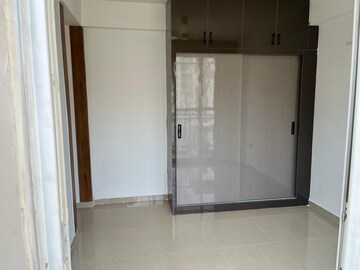 Room in 3 BHK Apartment at ROF Aalayas, Sector 102 – for Rent