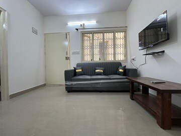 Living Room in 1 BHK Apartment at Thippasandra – for Rent