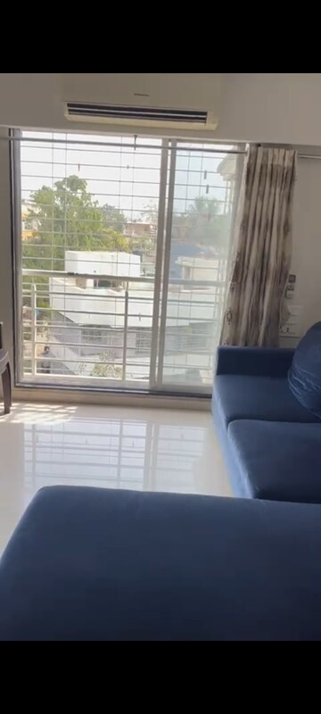 Living Room in 2 BHK Apartment at Zee Usha Niketan, Vile Parle East – for Rent