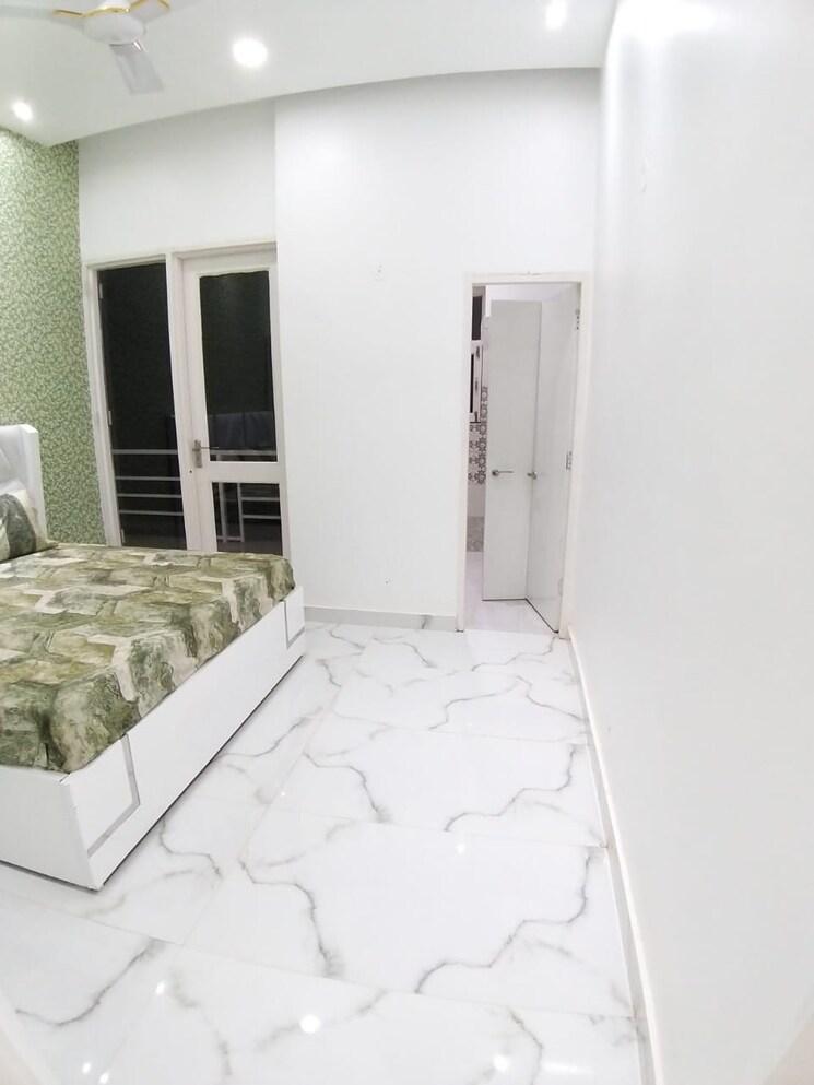 Bathroom, sector 14 3 Bedroom 350 Sq.Yd. Independent House In Sector 14 Faridabad 8480655