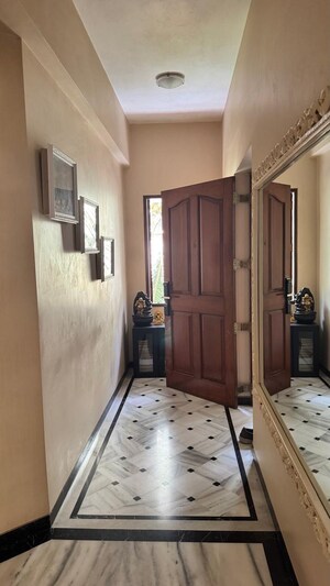 Furnished Amenities in 4 BHK Villa at Shanti CHS Amboli, Amboli – for Sale