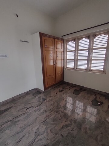 Room in 1 BHK Builder Floor at Hsr Layout – for Rent