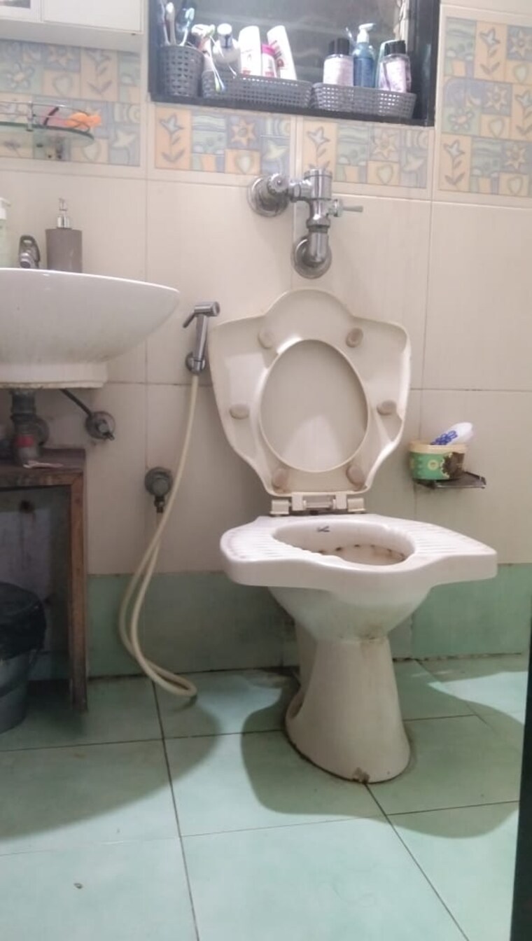 Bathroom, dosti-lotus 2 Bedroom 553 Sq.Ft. Apartment In Wadala Mumbai 8480678