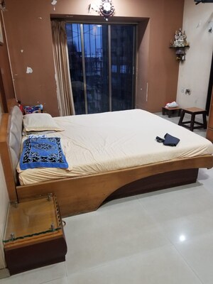 Bedroom in 4 BHK Apartment at Krishna Kunj Apartment Juhu, Juhu – for Sale