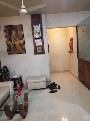 Master Bedroom in 4 BHK Apartment at Krishna Kunj Apartment Juhu, Juhu – for Sale