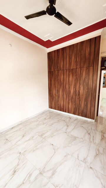 Master Bedroom in 3 BHK Independent House at Gomti Nagar – for Rent