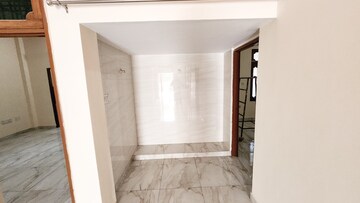 Master Bedroom in 3 BHK Independent House at Gomti Nagar – for Rent
