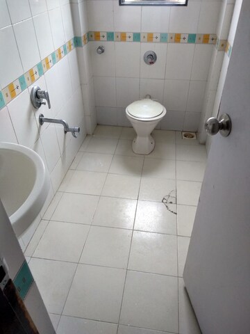 Master Bedroom in 2 BHK Apartment at Aashiyana Avenue, Tingre Nagar – for Rent