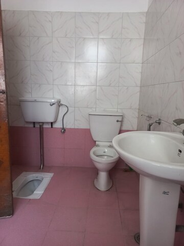 Bathroom in 3 BHK Independent House at Gomti Nagar – for Rent