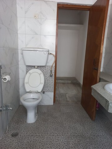Bathroom in 3 BHK Independent House at Gomti Nagar – for Rent