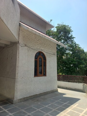 Living Room in 3 BHK Independent House at Gomti Nagar – for Rent