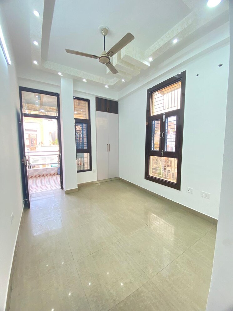 Master Bedroom, omaxe-park-plaza 3 Bedroom 1600 Sq.Ft. Builder Floor In Shakti Khand 2 Ghaziabad 8480763