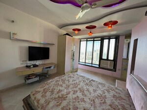 Bedroom in 4 BHK Apartment at Ajmera Beverly Hills and Royal Empire, Andheri West – for Sale