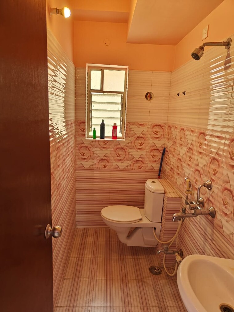 Bathroom, vishnu-kings-court 2 Bedroom 988 Sq.Ft. Apartment In Bansdroni Kolkata 8480850