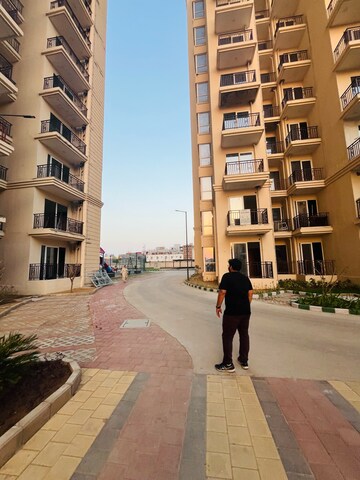 Living Room in 2 BHK Apartment at Signature Global Prime, Sector 63a – for Sale