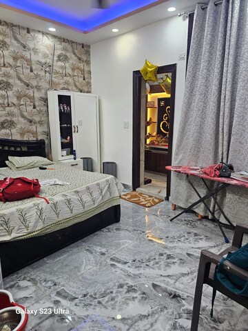 Room in 3 BHK Apartment at Rely Home, Green Fields Colony – for Sale