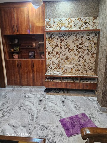 Room in 3 BHK Apartment at Rely Home, Green Fields Colony – for Sale