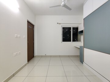 Room in 2 BHK Apartment at Prestige Finsbury Park Hyde, Bagaluru  – for Rent