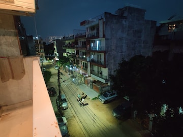 Gym in 2 BHK Builder Floor at Ansal Sushant Lok I, Sector 43 – for Rent