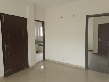  3 BHK Apartment at Amolik Sankalp, Sector 85 – for Rent