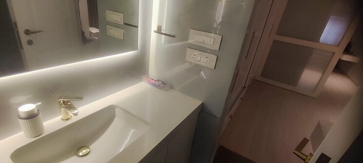 Bathroom, lokhandwala-residency 2 Bedroom 1100 Sq.Ft. Apartment In Worli Mumbai 8481101