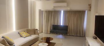 2 BHK Apartment For Rent in Lokhandwala Residency, Worli