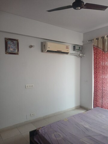 Room in 3 BHK Apartment at Amolik Sankalp, Sector 85 – for Rent