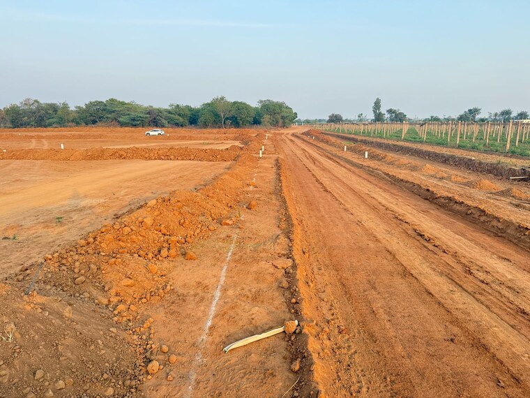 Garden, sri-north-wave  200 Sq.Yd. Plot In Medchal Hyderabad 8481186