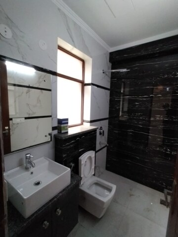 Attached Bathroom in 3 BHK Builder Floor at Sushant Lok 3, Sector 57 – for Rent