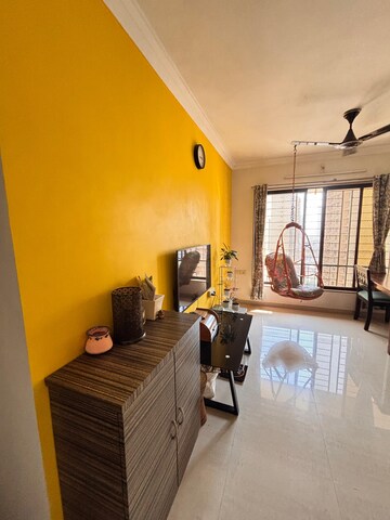 2.5 BHK Apartment For Rent in Riddhi Tower, Malad East