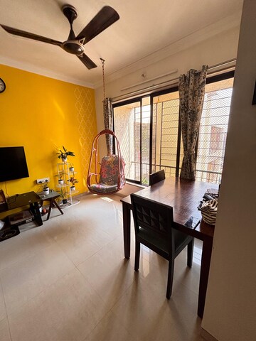 Living Room in 2.5 BHK Apartment at Riddhi Tower, Malad East – for Rent