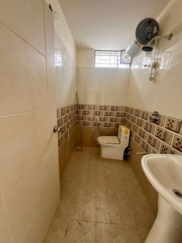 Bathroom in 1 BHK Apartment at New Thippasandra – for Rent