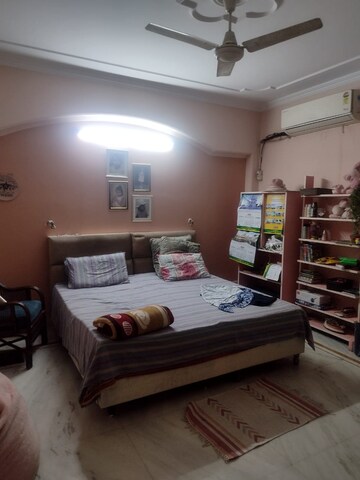 Bedroom in 3 BHK Builder Floor at Sector 25 – for Sale