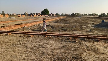 Plot For Sale in Jankipuram Extension