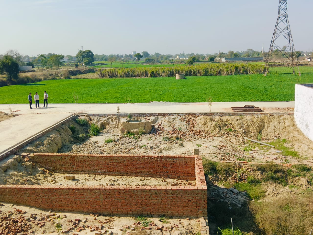 Plot For Sale in Kalindi Kunj