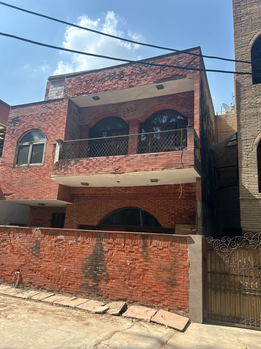 6 BHK + Pooja Room,Servant Room,Study Room Independent House For Sale in Sector 40