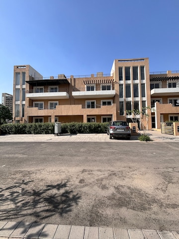 Living Room in 3 BHK Builder Floor at BPTP Park 81, Sector 81 – for Sale