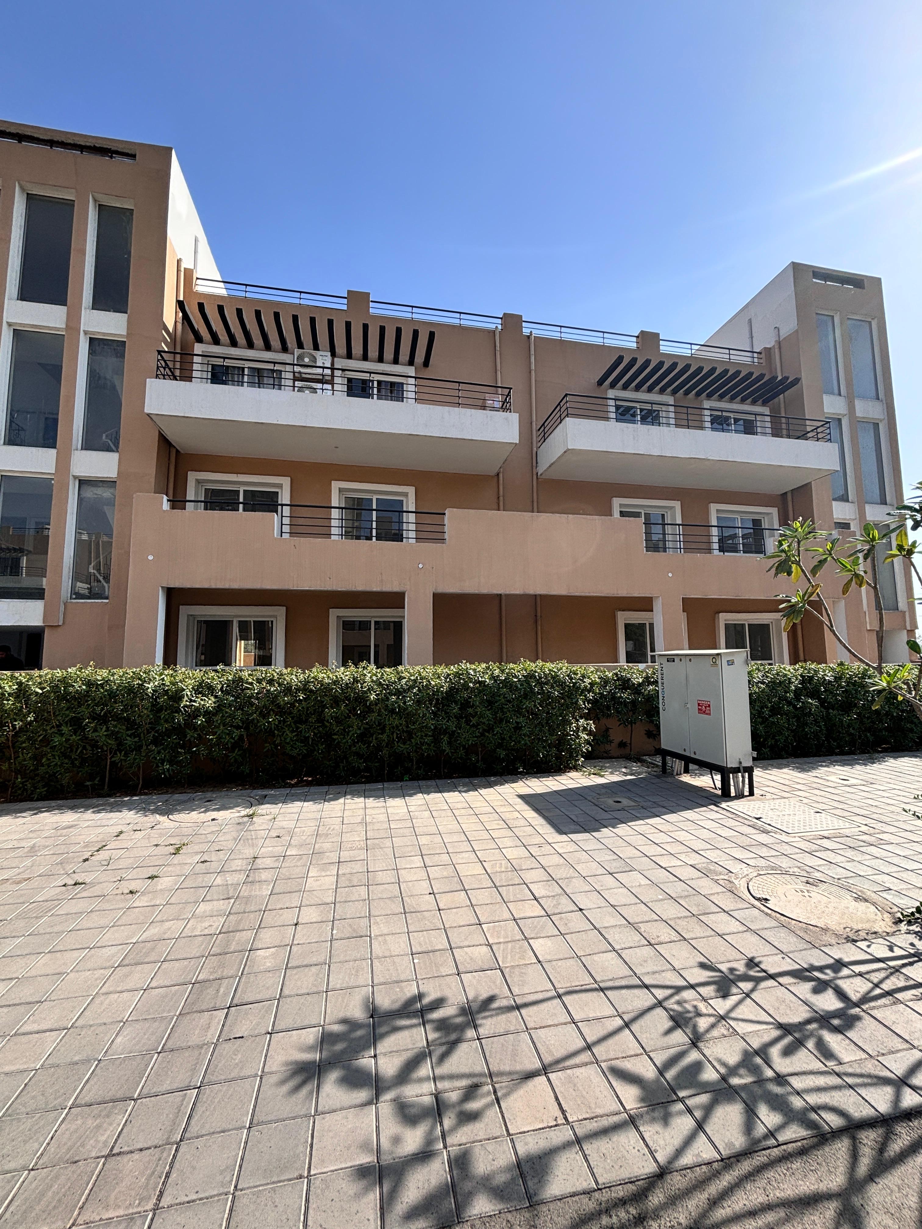 3 BHK + Servant Room Builder Floor For Sale in BPTP Park 81