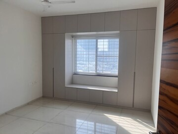 Room in 3 BHK Apartment at Jayabheri The Summit, Narsingi – for Rent