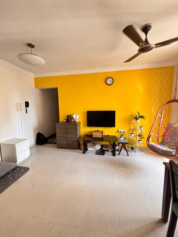 Living Room in 2.5 BHK Apartment at Riddhi Tower, Malad East – for Rent