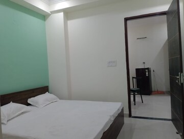 Room in 2 BHK Apartment at Gail CGHS, Sector 56 – for Rent