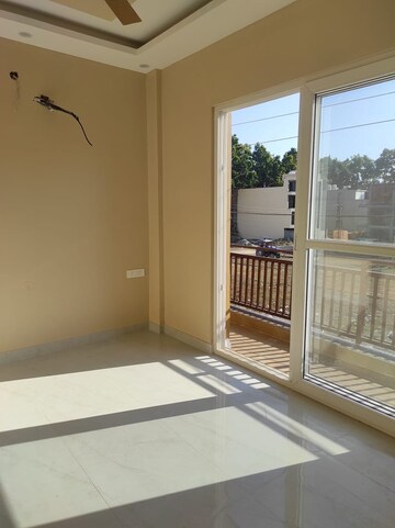 Master Bedroom in 3 BHK Villa at Malsi – for Rent