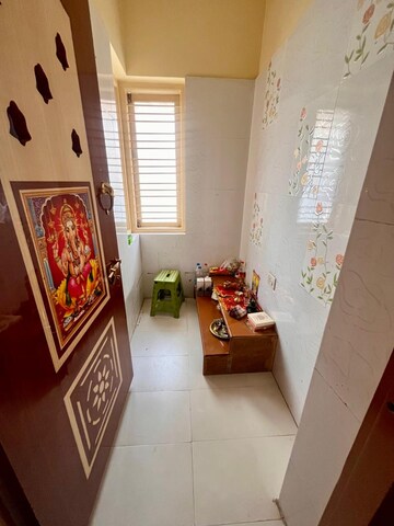 Living Room in 2 BHK Apartment at Indiranagar – for Rent