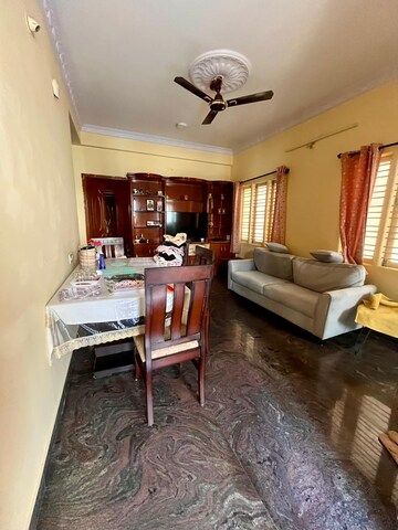 Living Room in 2 BHK Apartment at Indiranagar – for Rent