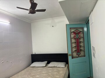 Bathroom in 2 BHK Builder Floor at Satyam Plaza, Sector 15 – for Rent